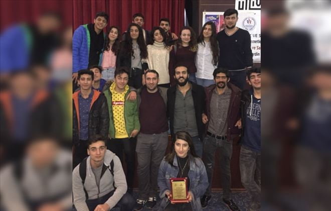 Gençler arası tiyatro yarışmasında Mardin birincisi belli oldu.