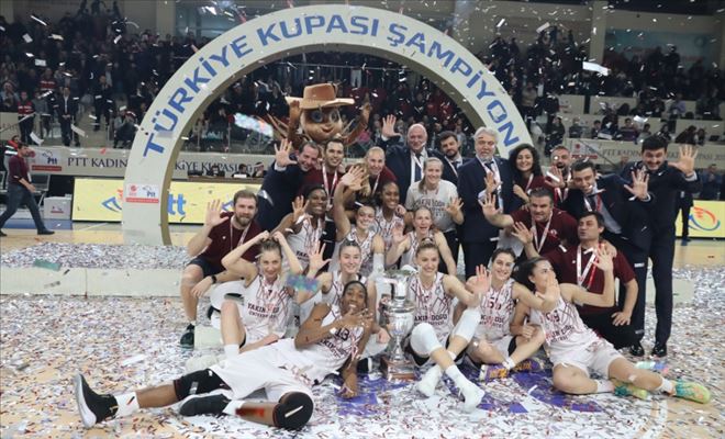 Kadınlar Basketbol Finalinde Yakın Doğu Üniversitesi Şampiyon oldu