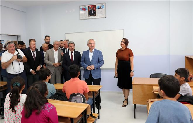 Vali Mustafa Yaman, okul açılışı yaptı
