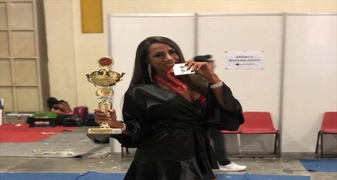 Derikli Berçem vücut geliştirmede Türkiye şampiyonu oldu