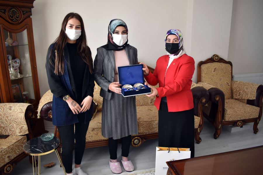Mardin Büyükşehir Belediyesi Fedakar Öğretmenleri Unutmadı