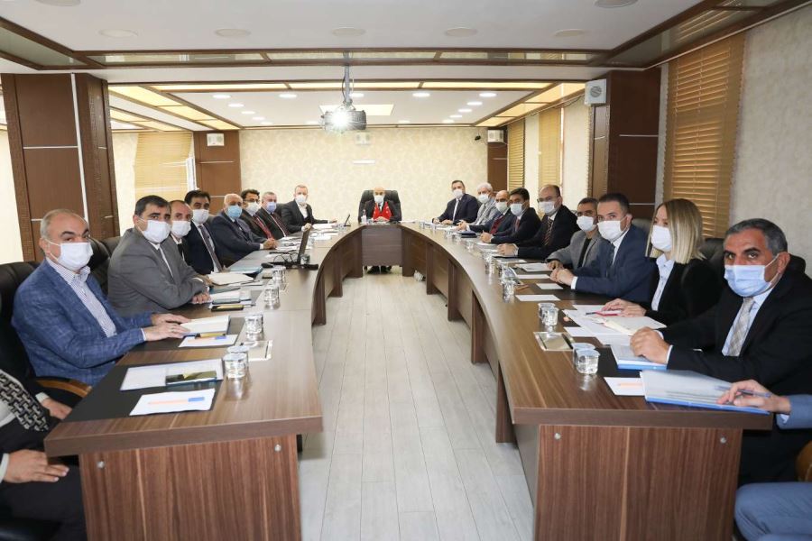 Mardin Valisi Demirtaş belediye başkanlarıyla bir araya geldi