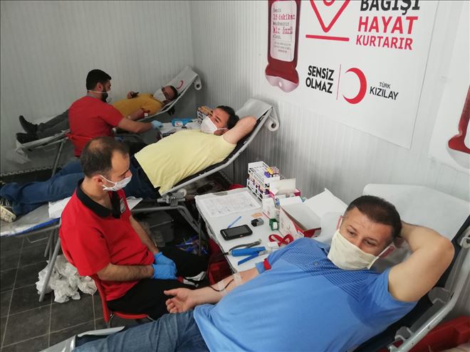 Kızıltepe´de gazetecilerden kan bağışına destek