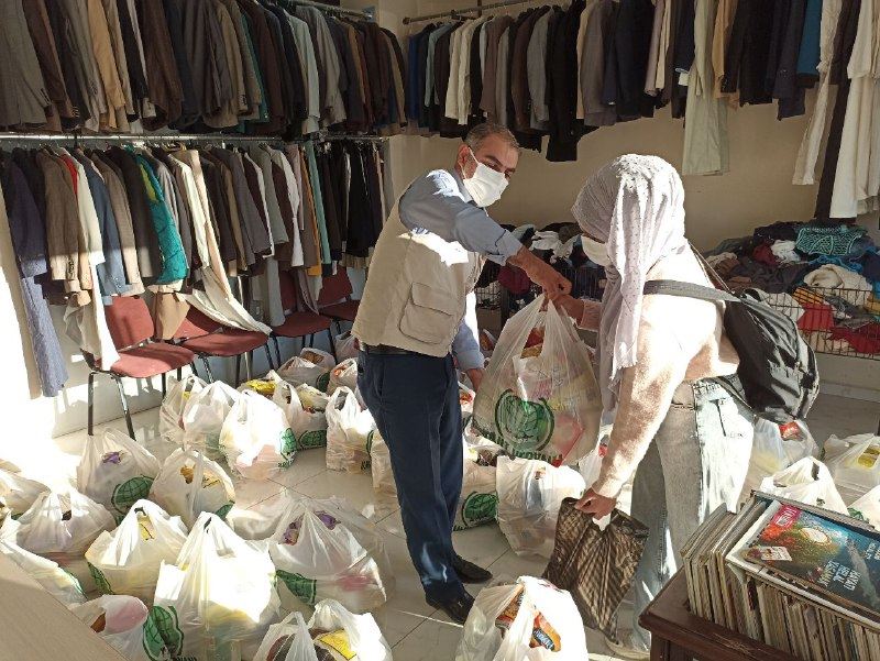 Mardin’de mevlit yemeği yerine muhtaçlara gıda dağıttılar