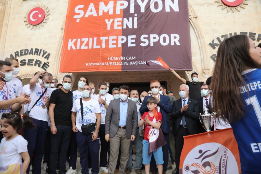 Kızıltepe’nin efsanevi atleti Aydoğan’dan Yeni Kızıltepe Spor’a tebrik