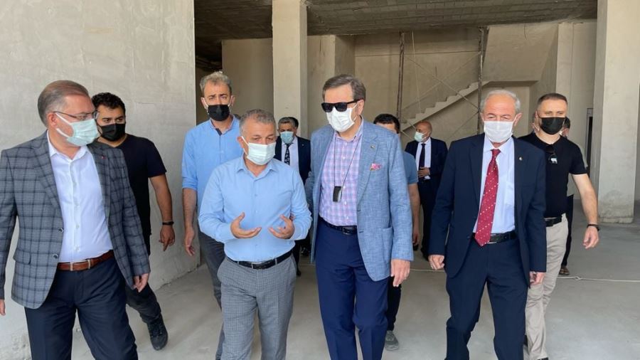 TOBB Genel Başkanı Hisarcıklıoğlu hububat merkezini gezdi