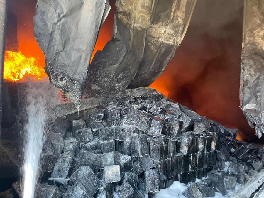 Kızıltepe’de polyester fabrikasında yangın
