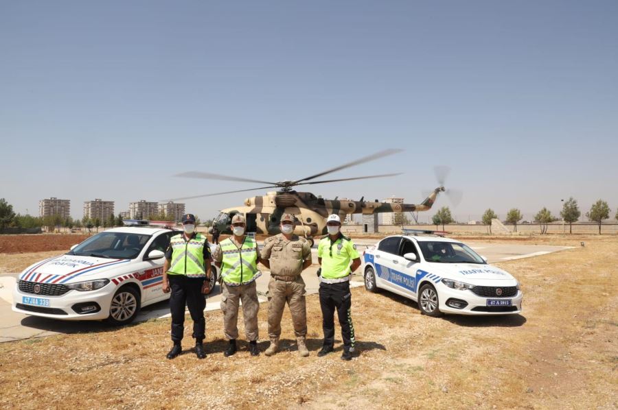 Mardin’de helikopter ile havadan trafik denetimi