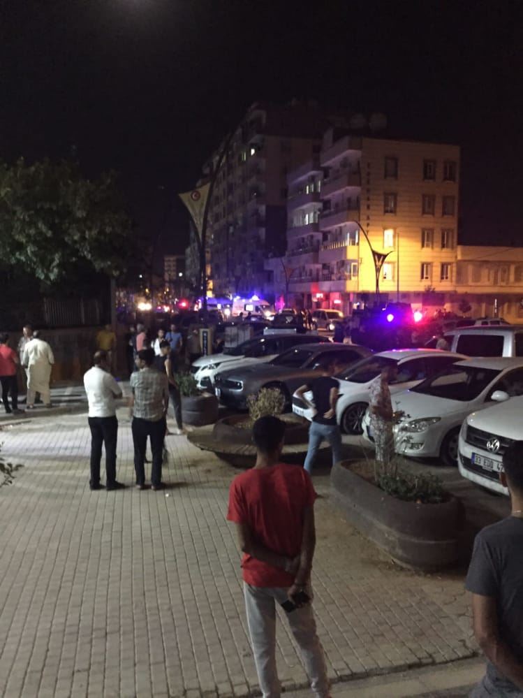 Kızıltepe’de sokak ortasında kavga 4 yaralı