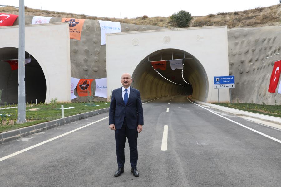 Bakan Karaismailoğlu: Mardin ve sınır kapılarına yüksek standartlı, hızlı ve konforlu bir ulaşım sağlanmış olacaktır