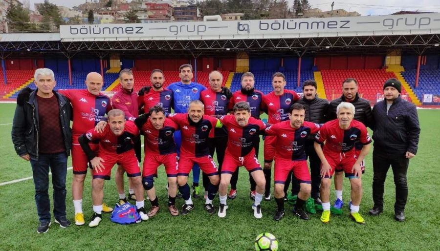 Mardin Kızıltepe Masterler Futbol takımı Antalya için  hazır 