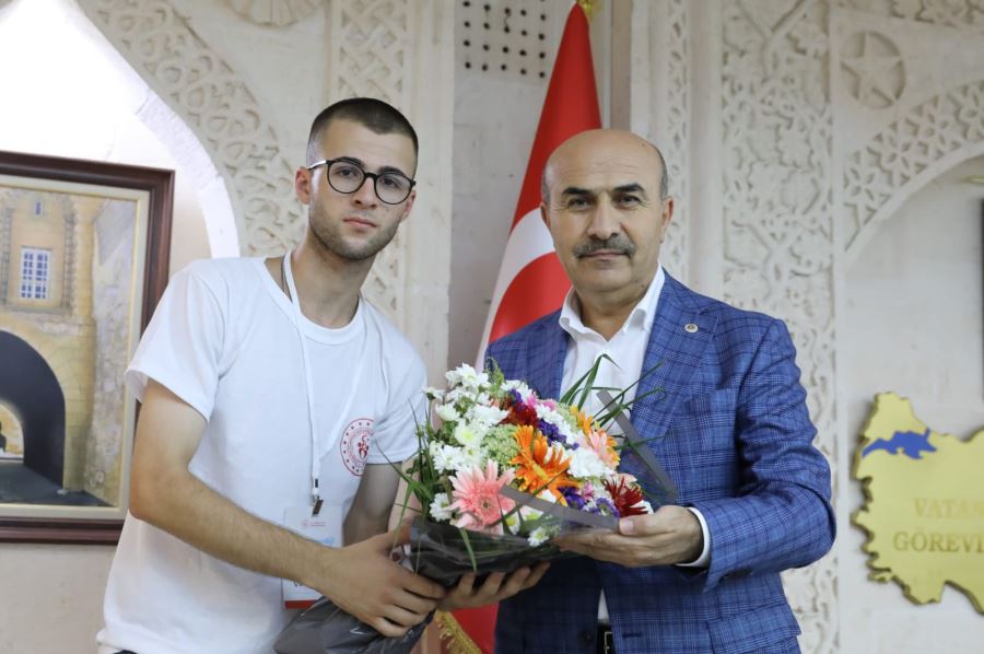 Vali Demirtaş,  “AnadoluyuzBiz” Projesi Kapsamında Öğrencilerle Buluştu