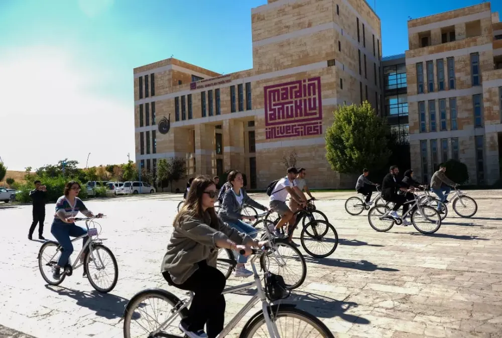 Bisikletle Dünya Turu Atan Adam Mardin’de Bisikletlerle Karşılandı