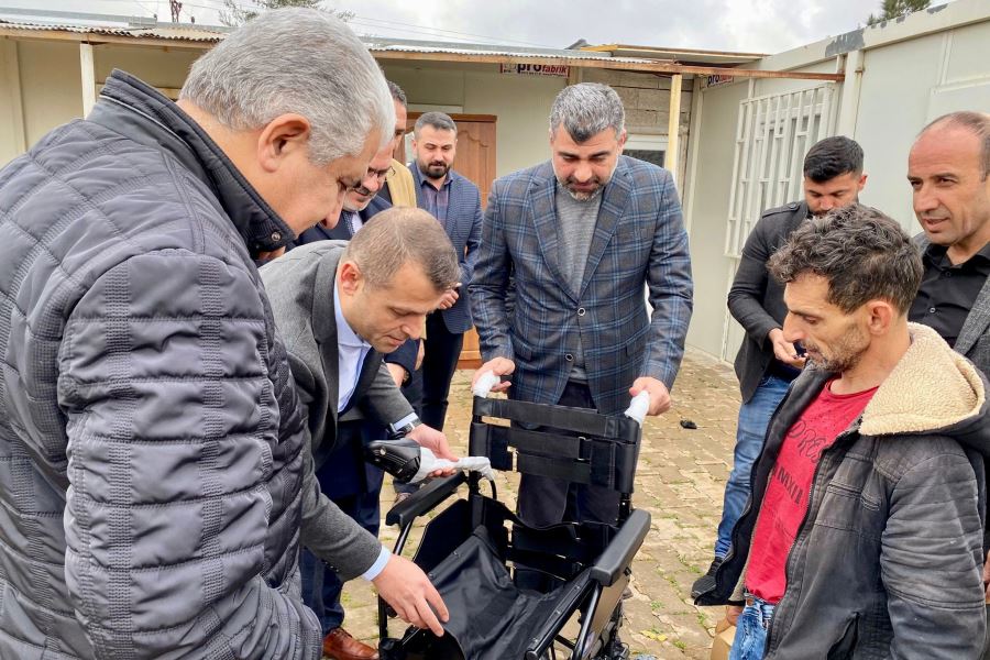 AK Parti İl Başkanı Kılıç’tan engelli vatandaşa akülü araba