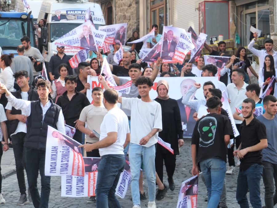 Mardin’de Vejdi Kahraman’a destek yürüyüşü