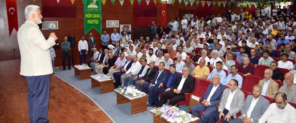Yapıcıoğlu partisinin Kızıltepe ilçe kongresine katıldı