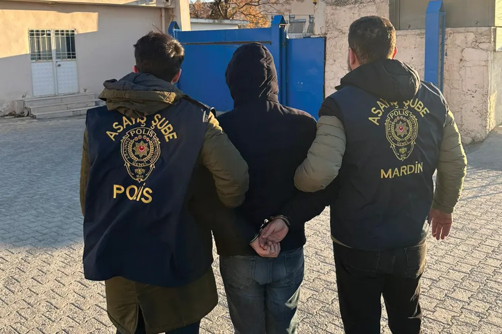 Kızıltepe’de gasp yapan 2 zanlı tutuklandı