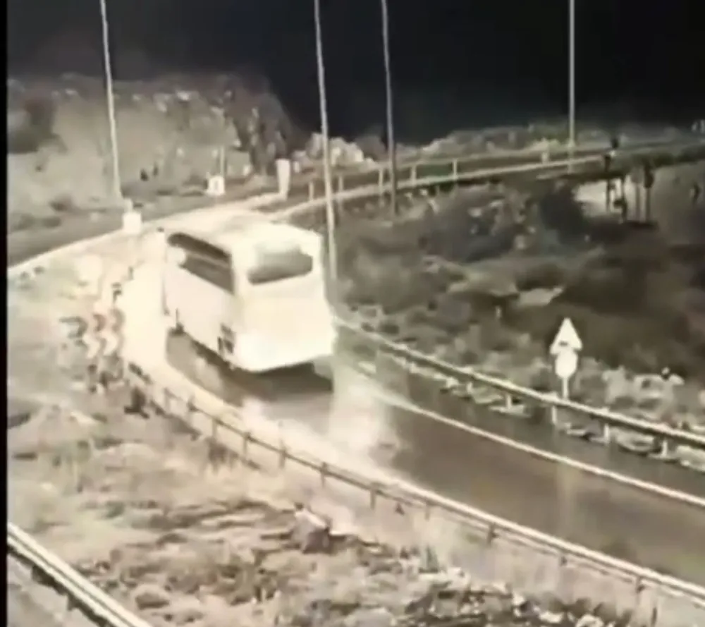 Mardin otobüsü kaza yaptı: 9 ölü, 30 yaralı