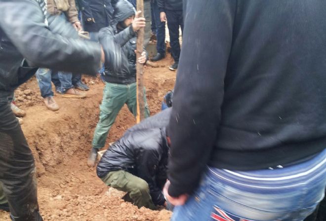 İnfaz edilen Suriyeli kardeşler memleketlerinde toprağa verildi