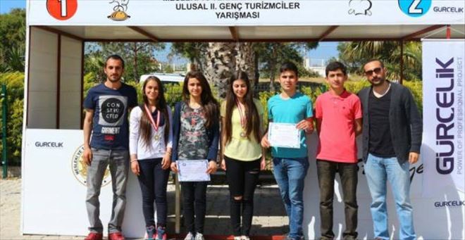 MARDİNLİ ÖĞRENCİLER HÜNERLERİNİ İZMİR´DE SERGİLEDİ