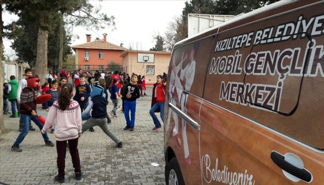 Mobil Gençlik Merkezi Gençler İçin Yollarda