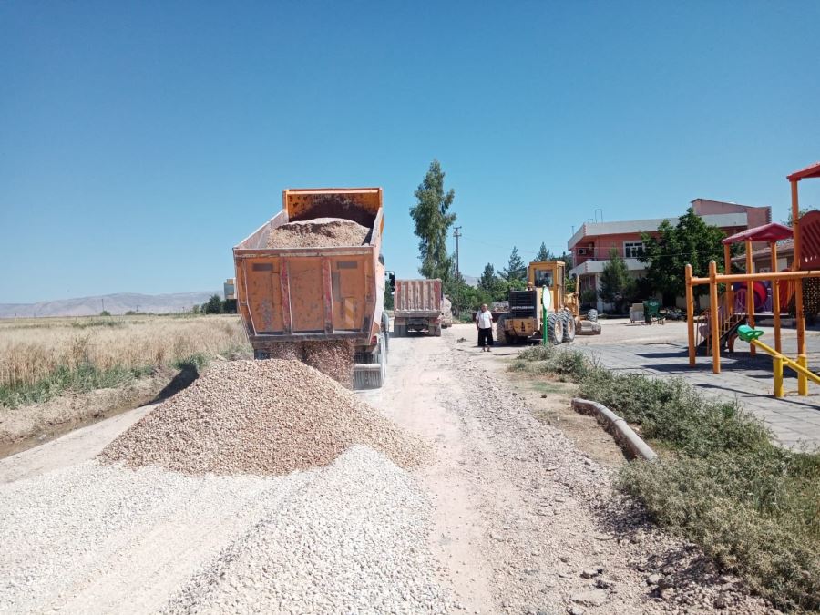 Büyükşehir Belediyesi Mardin genelinde yol çalışmalarını sürdürüyor