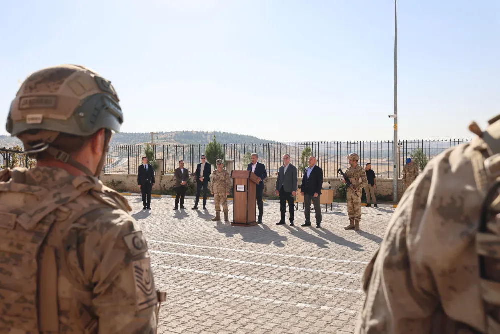 Mardin Valisi Tuncay Akkoyun, Özel Harekât Jandarma ve Polisi ziyaret etti