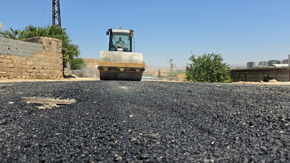 Erikli Mahallesi’nde yol onarım çalışması