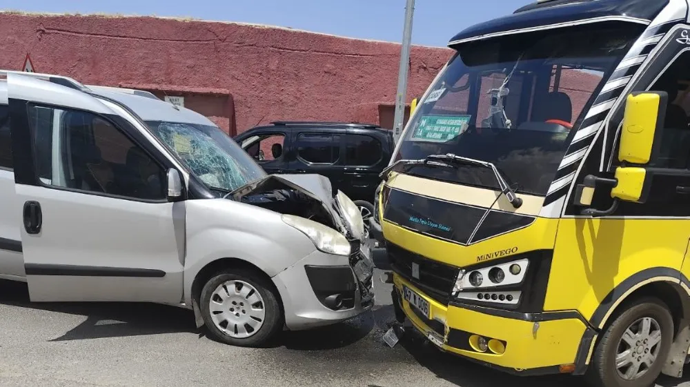 Mardin’de yeni açılan yolda ilk kaza meydana geldi