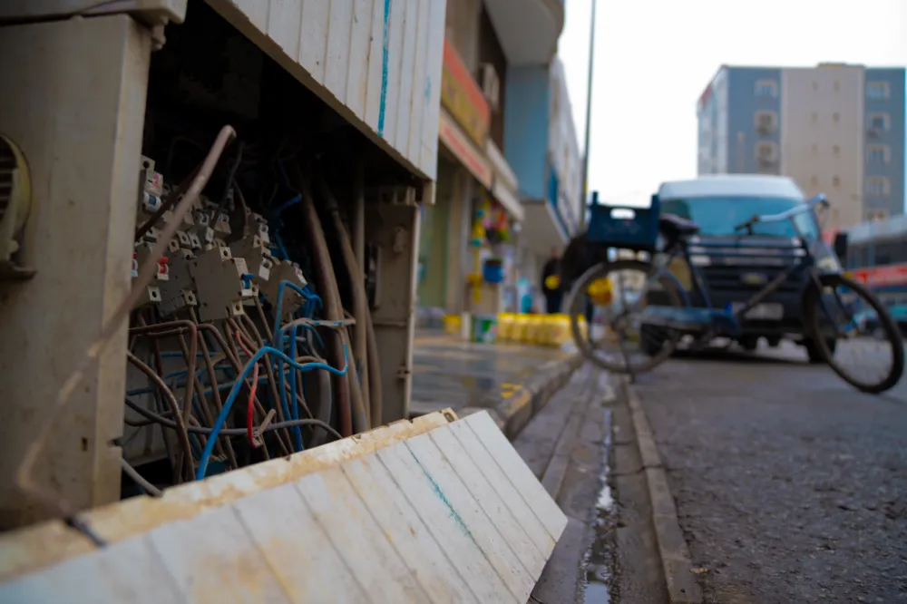 Dicle Elektrik, tehlike saçan kırık elektrik panoları ile ilgili açıklama yaptı