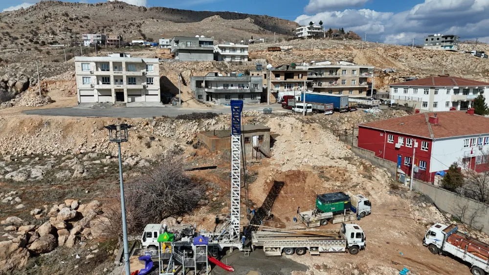 Yeşilli’de iki mahallede su problemi çözüldü