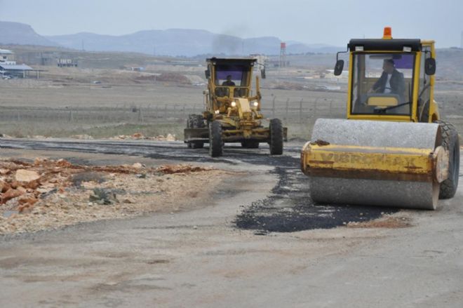 Üniversitenin yerleşke yolu düzeltildi